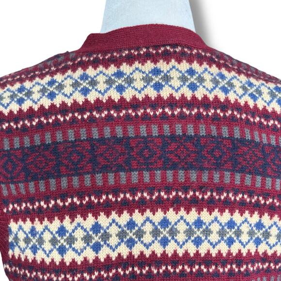 Vintage Petite Fair Isle Knit Sweater Vest Burgundy Red Argyle Wool Button Front - Picture 5 of 10